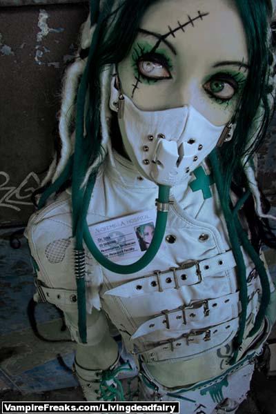 Livingdeadfairy/1345587320_37630525 (400x600, 42Kb)