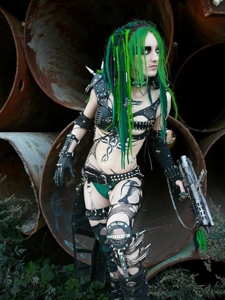 Cyber girls/1345746673_x_3cf59dce (453x604, 67Kb)