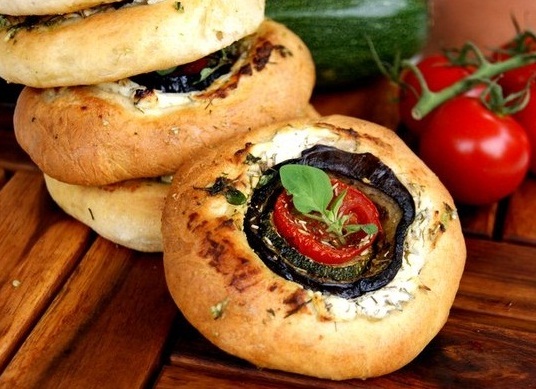 90738006_Vatrushki_poitalianskiili_minipizza_porusski (536x389, 98Kb)