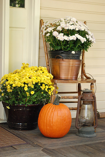 fall-front-porch-decorating-ideas-018 (430x640, 109Kb)