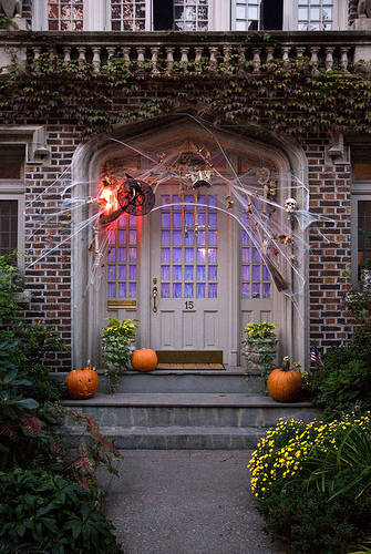 fall-front-porch-decorating-ideas-90 (335x500, 54Kb)