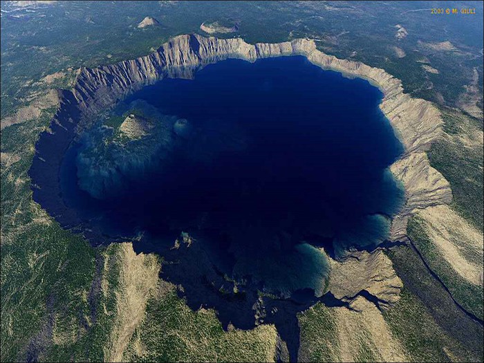   Crater Lake  (700x525, 132Kb)