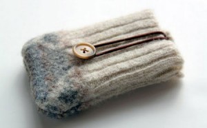 Чехол для мобильного телефона из свитера