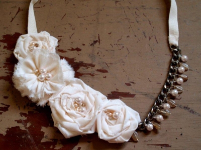 shabby_chic_ivory_necklace_2 (400x300, 105Kb)