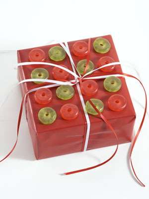 unique-gift-wrapping-ideas-candy (300x400, 41Kb)