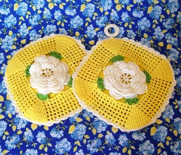 yellow crochet potholders min (602x515, 109Kb)