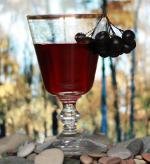 black-chokeberry-liquor (150x164, 13Kb)
