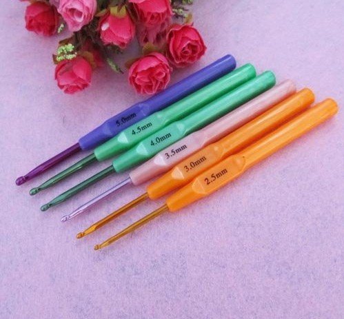 free-shipping-6Pcs-Multicolour-Plastic-Aluminum-Crochet-Hooks-Knitting-Needles-2-5-5-0mm-New (499x463, 48Kb)