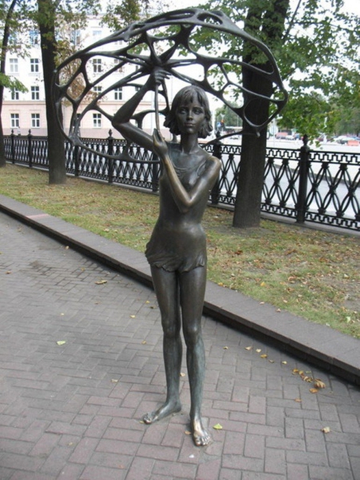 1351514359_foto-gorodskaya-skulptura-pesochnica-127094 (525x700, 296Kb)