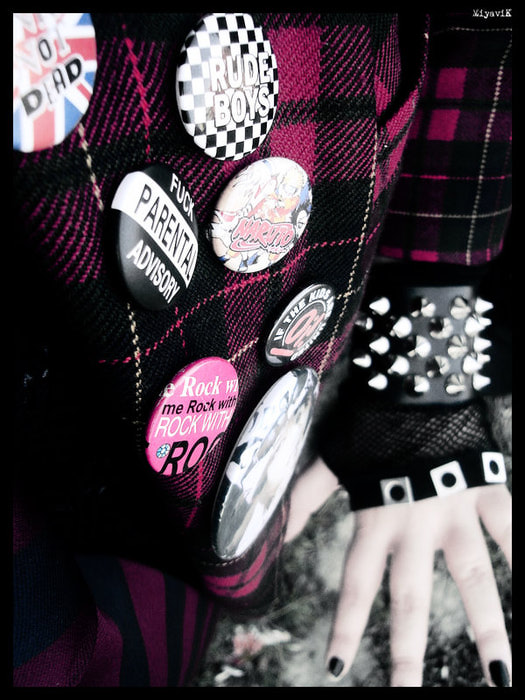 Push_the_button_by_miyavik (525x700, 101Kb)