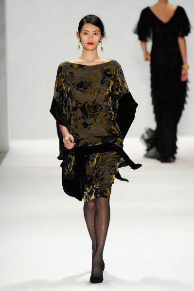 Tadashi-Shoji-RF12-6764_catwalk_slideshow (399x600, 40Kb)