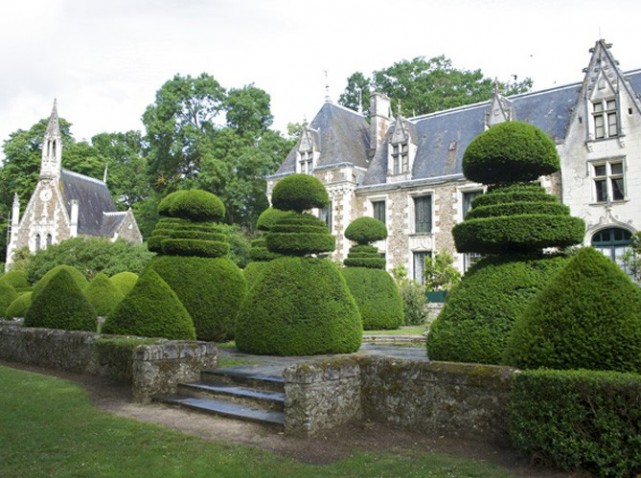 Les-jardins-du-chateau-du-Pin_w641h478 (641x478, 92Kb)