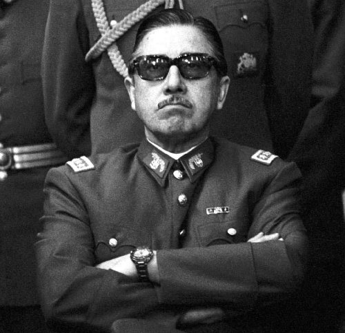 1351151353_pinochet (500x483, 50Kb)
