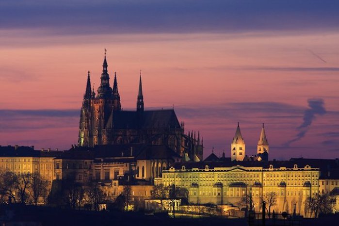 Prague-Castle-1 (700x466, 50Kb)