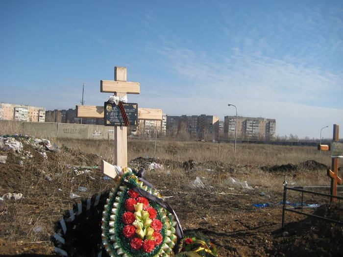LNR_zahoroneniya-boevikov_2 (700x525, 63Kb)