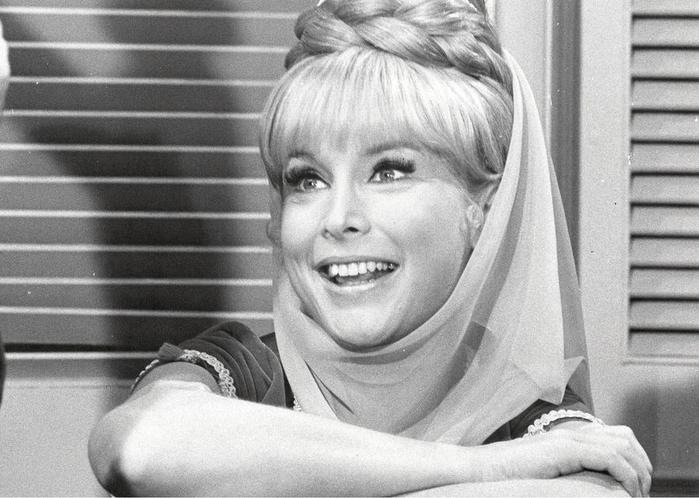 I-Dream-of-Jeannie-barbara-eden-32672362-1576-1122 (700x498, 54Kb)