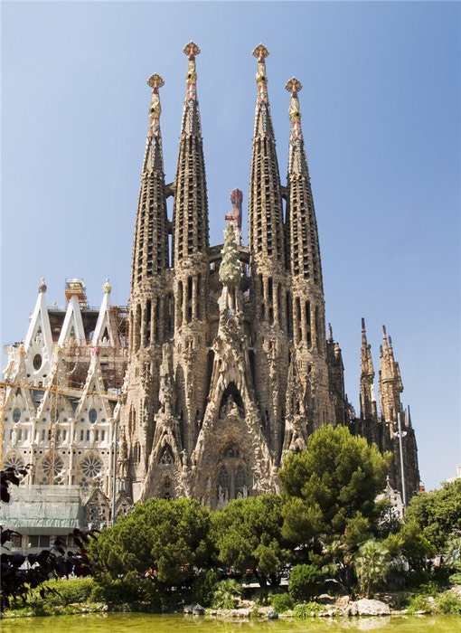    (  -    ),Sagrada Fam?lia in Barcelona,1882 (510x700, 100Kb)
