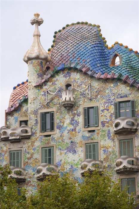   Casa Batll? in Barcelona,(1904-1906) (466x700, 105Kb)