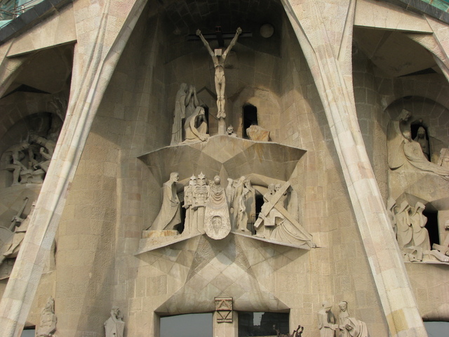 Sagrada-Familia-in-Barcelona-Spain_Architectural-details_6811 (640x480, 152Kb)