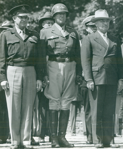 Eisenhower Patton Truman/5046362_Pattoneisenhowertrumanberlin (413x500, 103Kb)