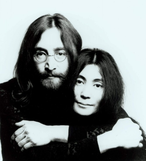 1353955203_johnlennonyokoono2 (500x550, 93Kb)