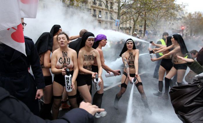 Femen en Chaleur/5046362_Femen_En_Chaleur (700x426, 56Kb)