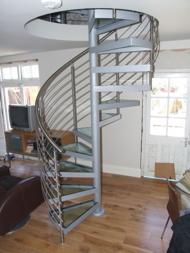 Circular-Stairs-Design-Glass-Spiral-375x500 (375x500, 50Kb)