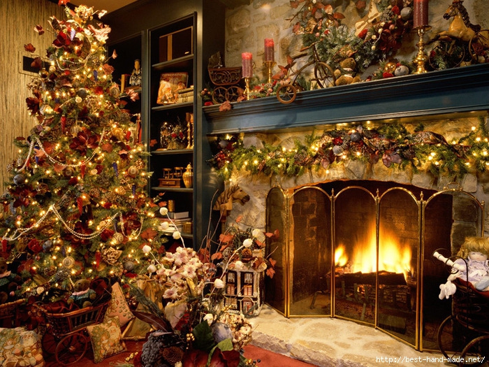 christmas-decorations-fireplace-wallpaper (700x525, 405Kb)
