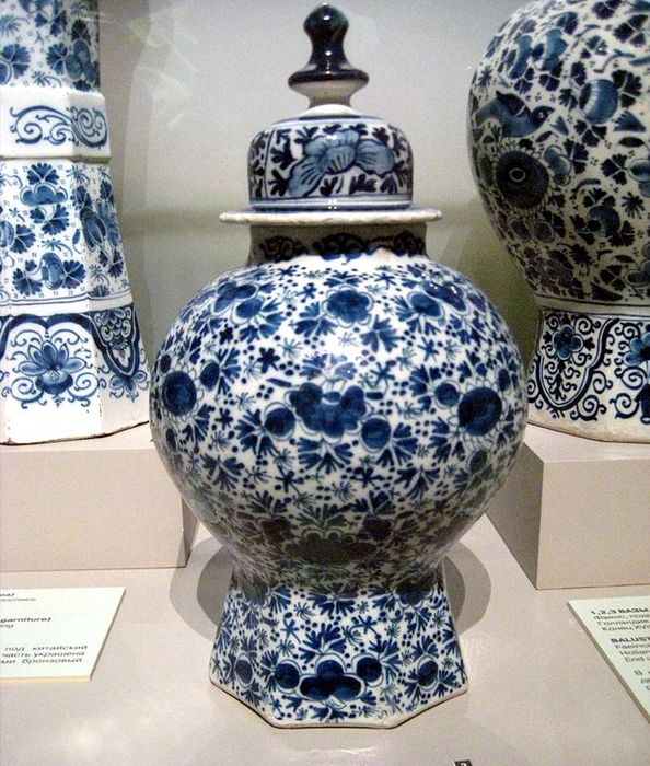 4000579_652pxDelftware_pushkin_museum01 (594x700, 103Kb)