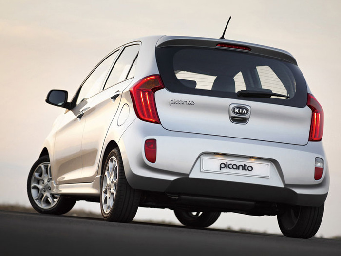 Kia-Picanto-2011-Foto-13 (700x525, 81Kb)