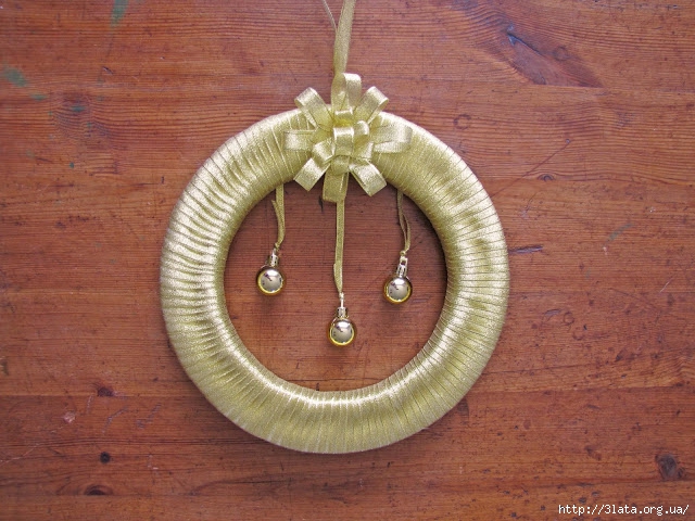 gold ribbon wreath (640x480, 239Kb)