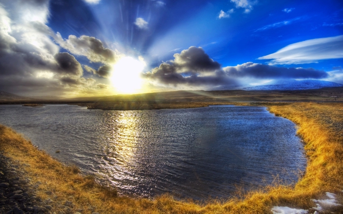 1260817292_hdr-iceland-landscape-the-trouble-with-iceland-is-that-there-is-none (700x437, 246Kb)