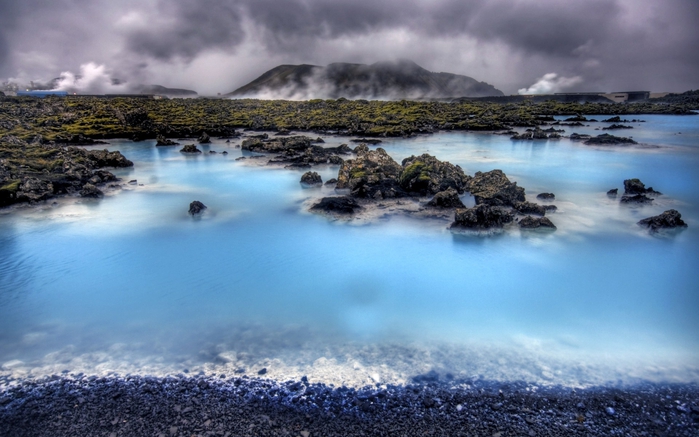 1260817332_hdr-iceland-landscape-approaching-the-blue-lagoon (700x437, 227Kb)