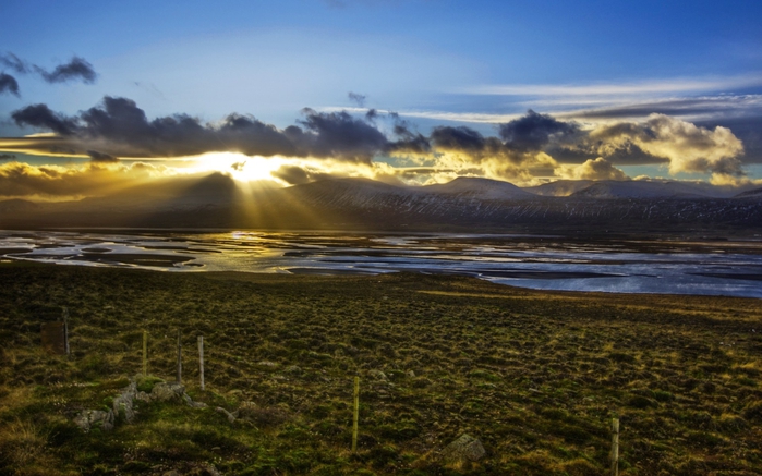 1260817343_hdr-iceland-landscape-the-fjord-sunset (700x437, 238Kb)