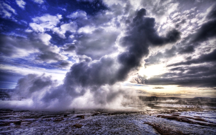 1260817373_hdr-iceland-landscape-the-geothermal-genie (700x437, 238Kb)