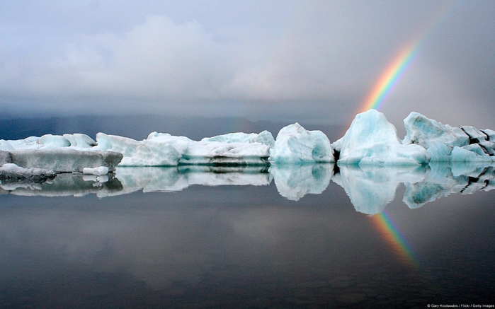 Icebergs and Rainbow, Ekyulsaurloun, Iceland (700x437, 219Kb)