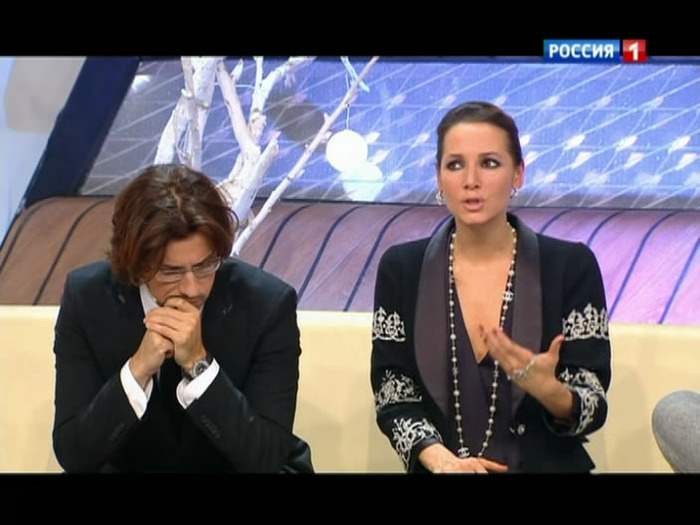       !   !  !   Russia.tv.mp4_snapshot_20.40_[2012.12.22_17.18.54] (700x525, 95Kb)