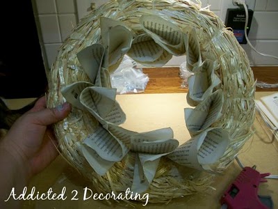 how to make a book wreath 7 (400x300, 33Kb)