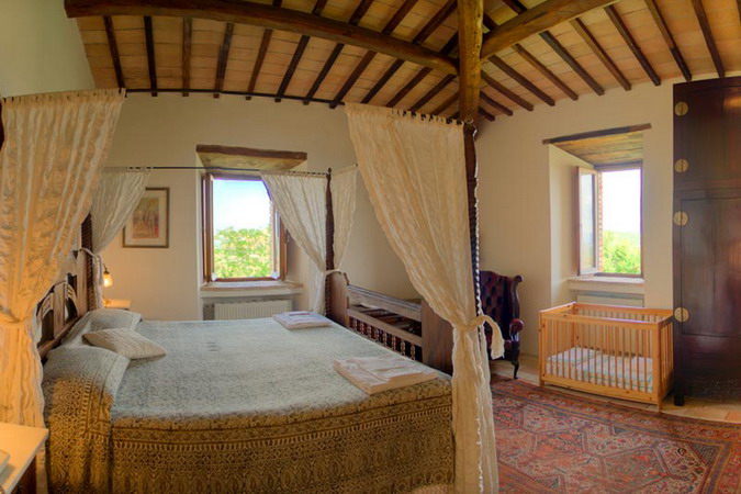 4497432_italiantraditionalbedroomsdetails22 (675x450, 94Kb)