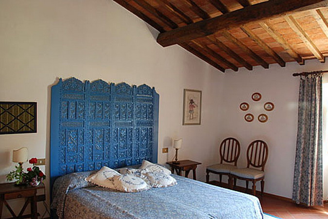 4497432_italiantraditionalbedroomsdetails31 (675x450, 107Kb)