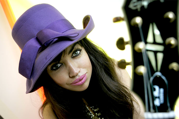 Aura Dione (700x467, 84Kb)