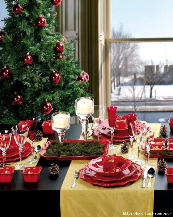 Charming-Christmas-Table-Yellow-Runner-with-Christmas-Tree-600x750 (560x700, 235Kb)