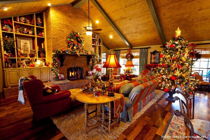 Colorful-Christmas-living-room-design-790x526 (700x466, 305Kb)