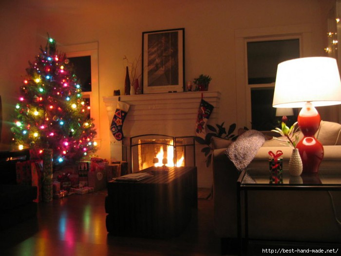 christmas-living-room-christmas-decorating-for-a-living-room-70387-900x675 (700x525, 151Kb)