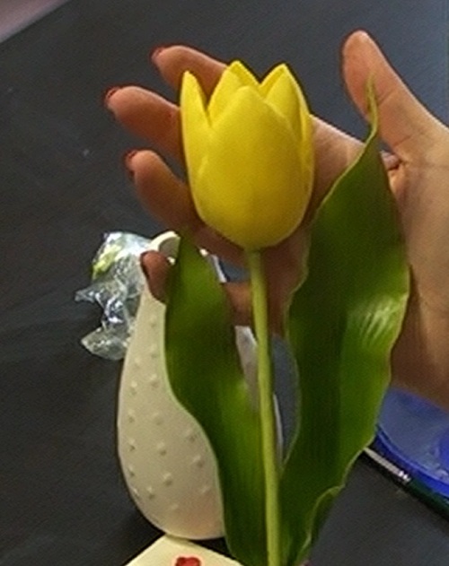 тюльпаны из лент