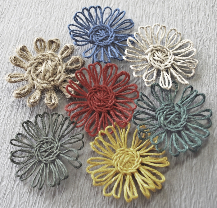 85925421_large_Twine_Tutorial_finished_flowers_1 (700x668, 423Kb)