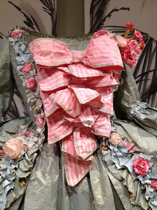 isabelle-de-borchgrave-paper-dress-detail4 (524x700, 133Kb)
