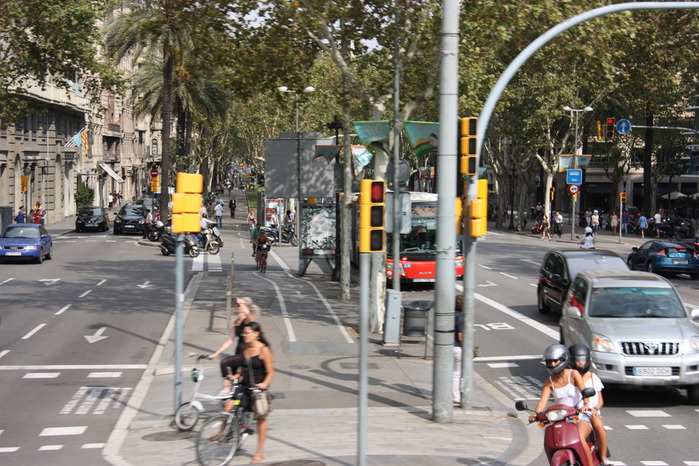 Spain-Barcelona-Avenida Diagonal-2012- 722 (700x466, 152Kb)