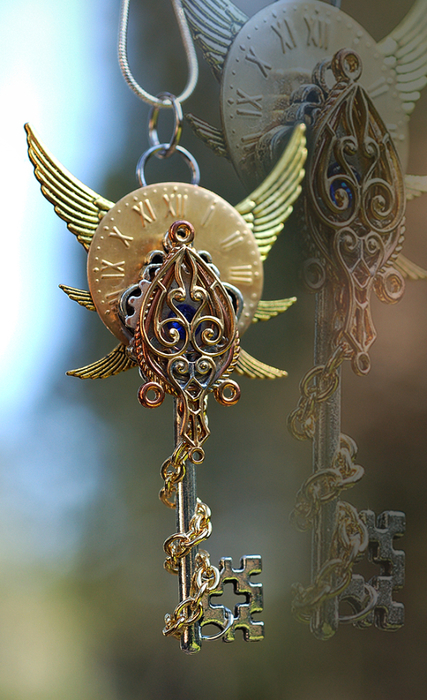 celtic_watcher_key_necklace_by_keyperscove-d5dbtjd (427x700, 406Kb)