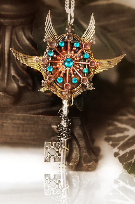 lost_in_time_key_necklace_by_keyperscove-d5o1y3q (464x700, 245Kb)